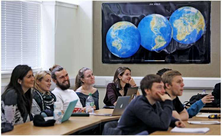 Mesa redonda sobre 'La Acción climática sostenible en las universidades de Una Europa' , organizado por la Universidad de Edimburgo